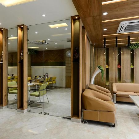 The Hubstreet Hotel,Bhopal Exterior photo