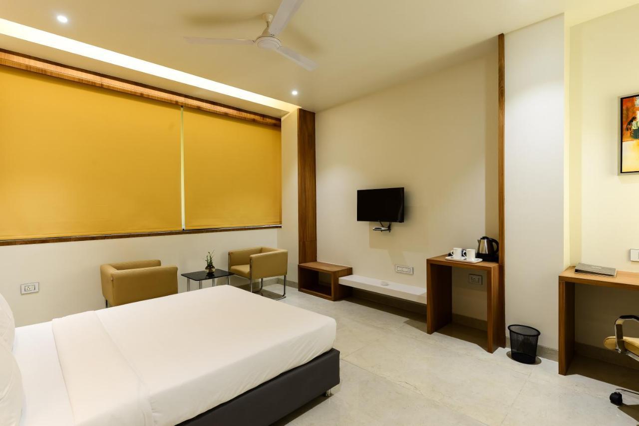 The Hubstreet Hotel,Bhopal Exterior photo